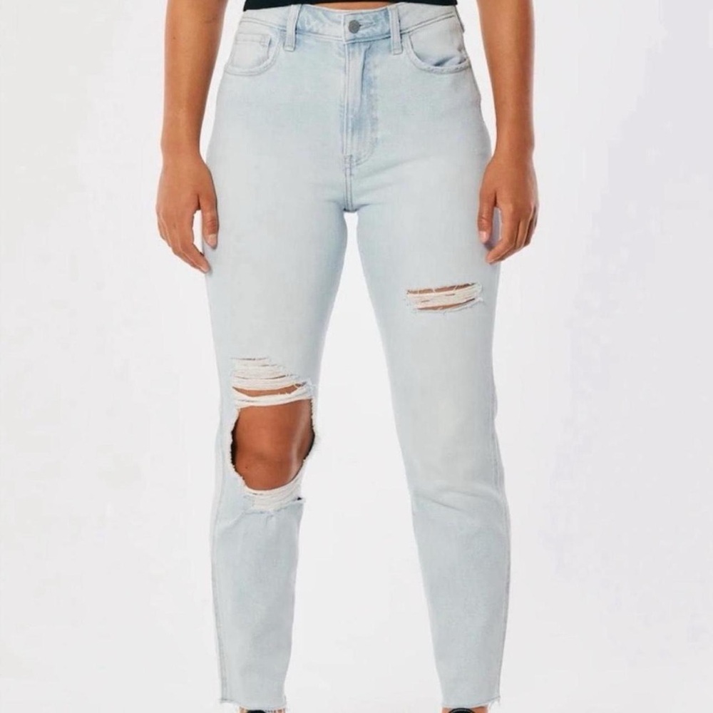 Hollister Women's High Waisted Light Blue Mom Jeans